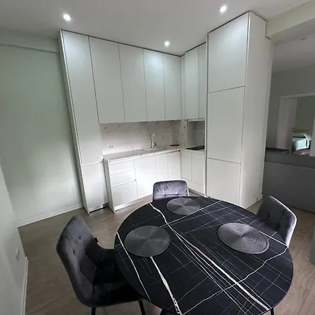 Travelexpress Pyramid Apartment Tirana