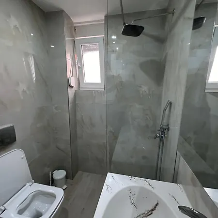 Travelexpress Pyramid Apartment Tirana