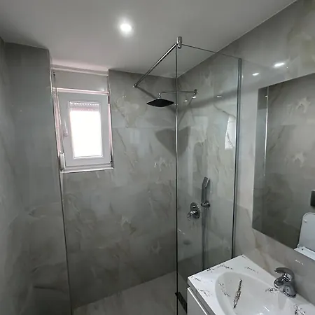 Travelexpress Pyramid Apartment Tirana