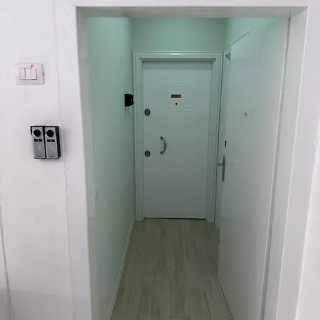 Travelexpress Pyramid Apartment Tirana